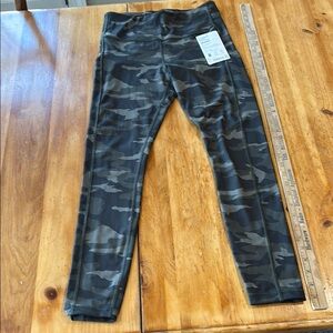 Athleta Ultimate 7/8 Tight